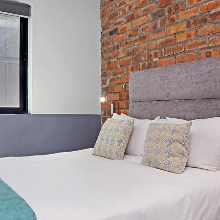 Happy Rhino Hotel Cape Town Exterior photo