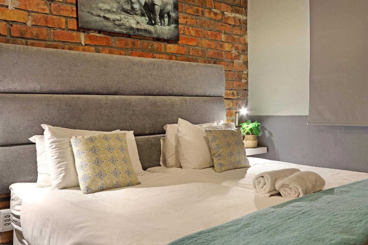 Happy Rhino Hotel Cape Town Exterior photo