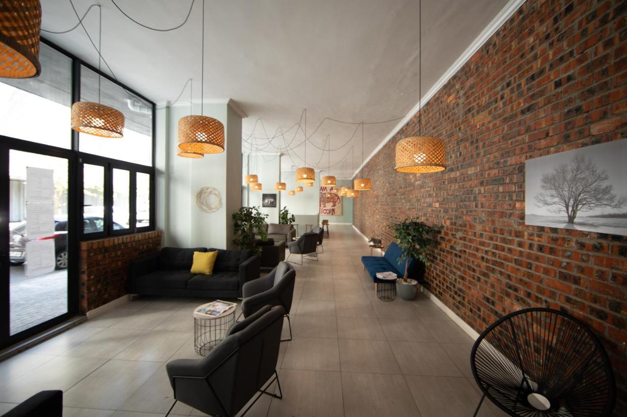 Happy Rhino Hotel Cape Town Exterior photo