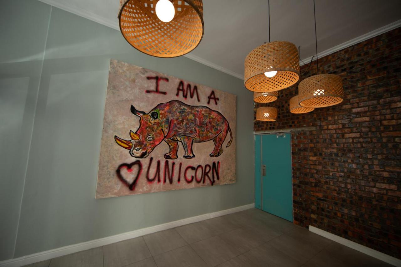 Happy Rhino Hotel Cape Town Exterior photo